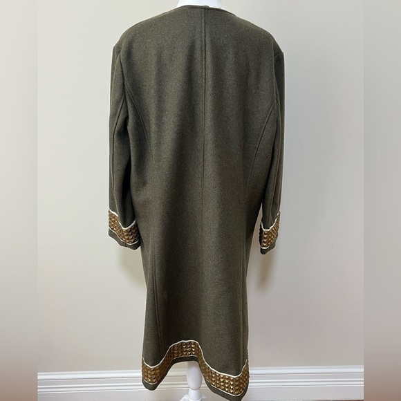 Gryphon Wool Green Shin Length Coat. Size XL. Great Condition. - Picture 9 of 11